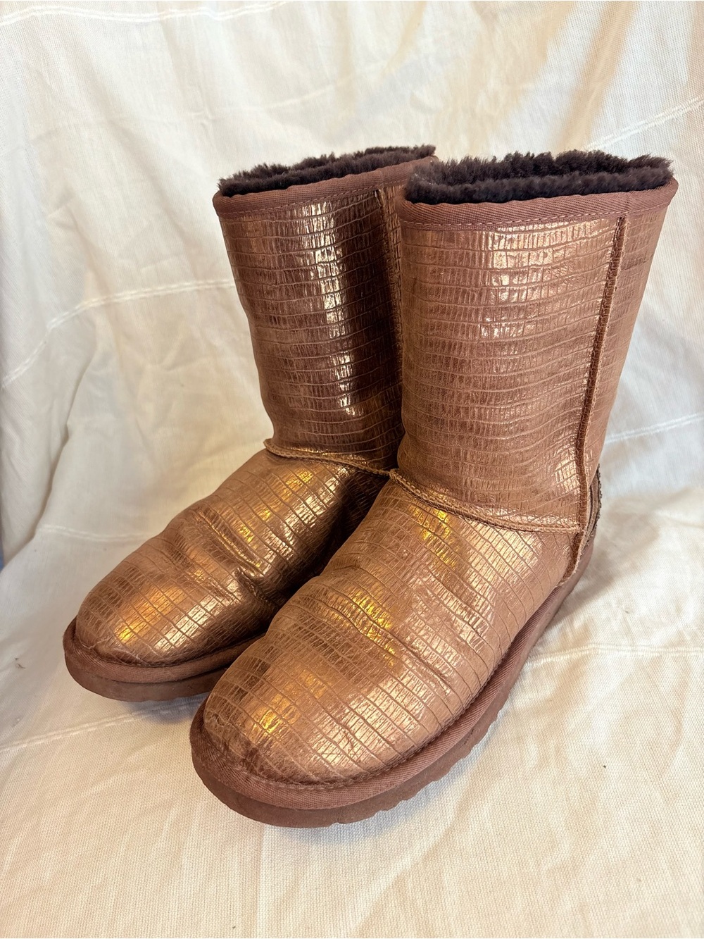 UGG CLASSIC LIZARD WOMEN BOOTS WITH Studs BRONZE‎